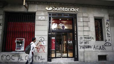 Normalidad en las carreteras, trenes, puertos y aeropuertos tras los disturbios del viernes