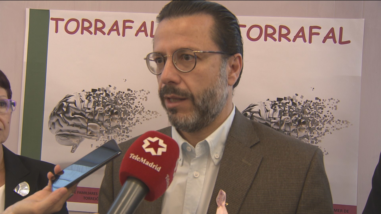 Los madrileños podrán deducirse 500 euros en el IRPF por el cuidado de familiares