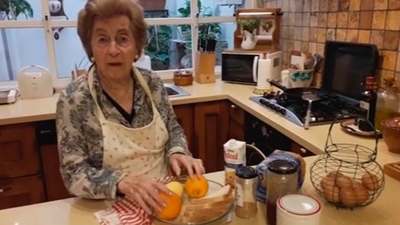 Influencer, y con mucho humor, a los 87 años