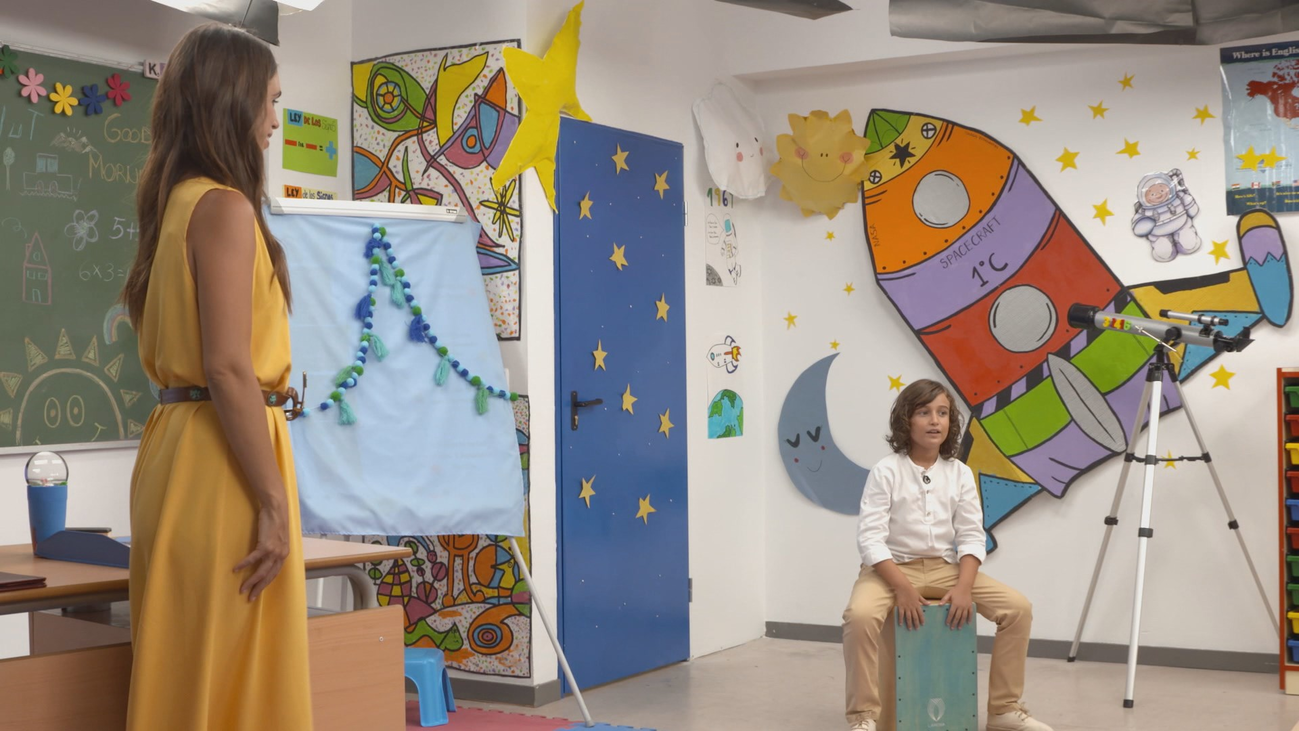 Elena Furiase y nuestros peques cantan y bailan Sarandonga