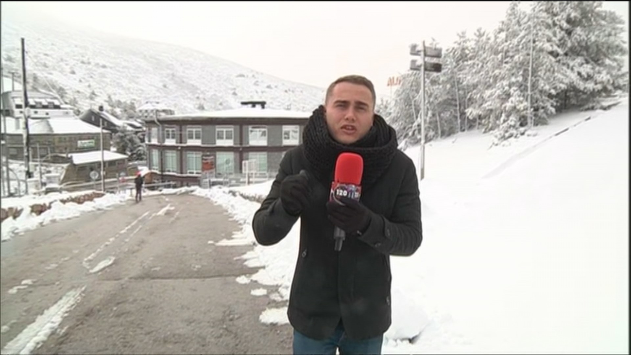 Llegan las primeras nieves a Navacerrada