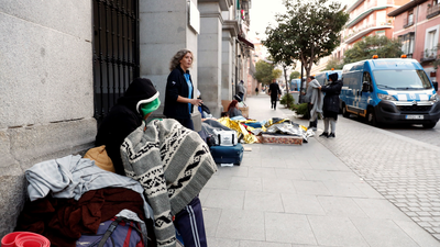 Por primera vez en días, ninguna persona duerme a la intemperie ante el Samur Social