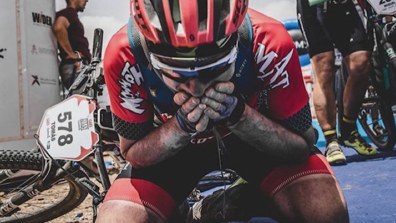 Tomás Martínez, el héroe que corre la Titan con  cáncer