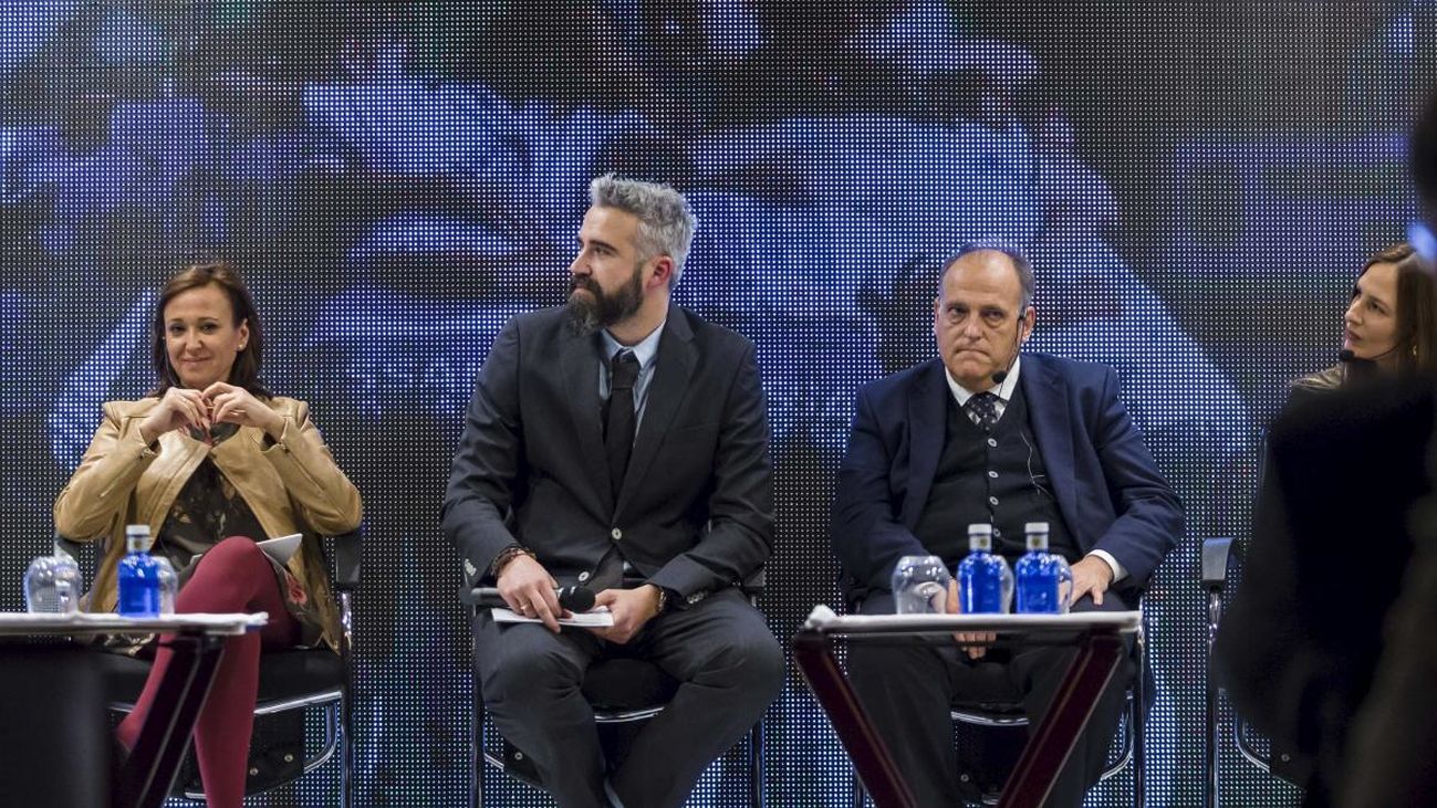 Rubén Alcaine: "No está en nuestra mano evitar la huelga de las jugadoras"