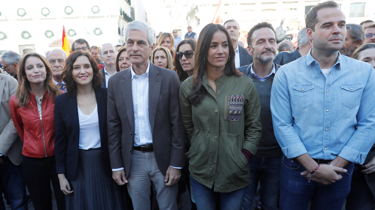 Centenares de madrileños muestran su solidaridad con Cataluña tras disturbios