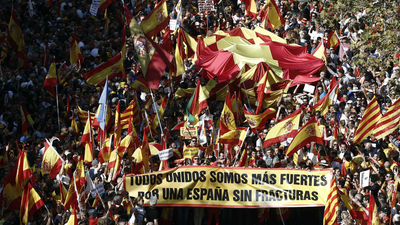 Miles de personas piden en Barcelona que se ponga fin al ‘procés’