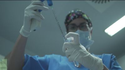 ¿Deben seguir siendo anónimos los donantes de óvulos y esperma?