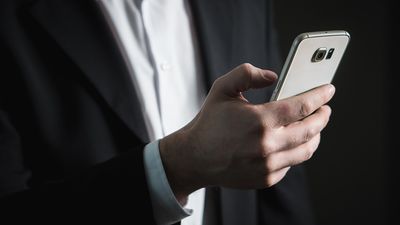 ¿Cómo debes utilizar el Whatsapp en los grupos de trabajo?