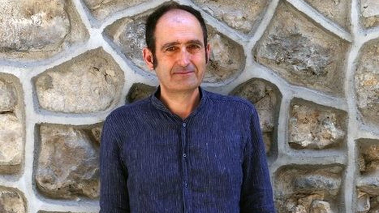 Paco Carrello, poeta y escritor