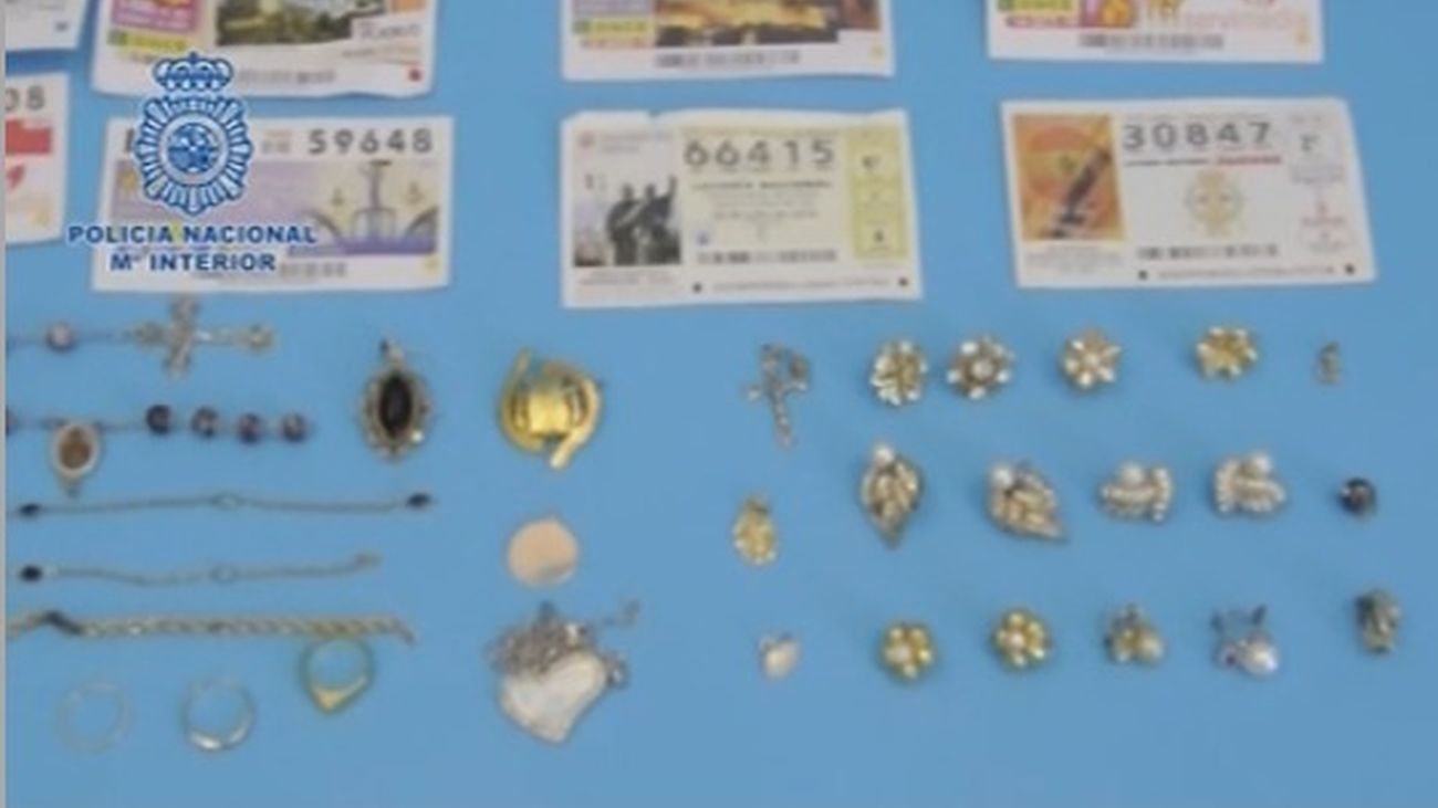 Detenidas tres hermanas por estafar con el timo del 'tocomocho' en Móstoles, Parla y Aranjuez