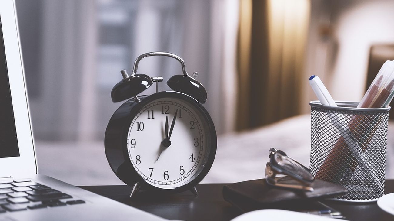 Oposiciones: ¿Cuánto tiempo diario necesitas dedicar para los exámenes?