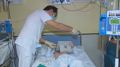 Avance en un hospital madrileño contra el cáncer infantil
