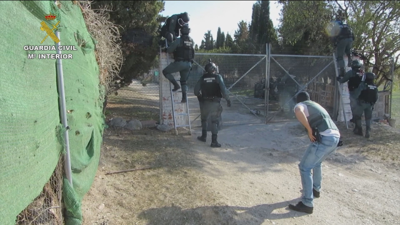 Así ocultaban una tonelada de marihuana en una finca de Valdemoro