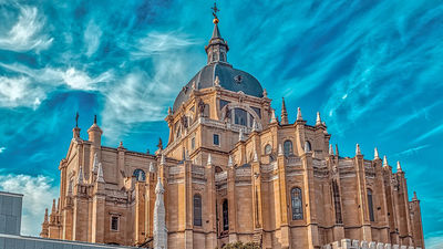 La catedral de la Almudena acoge la tradicional vigilia de la Inmaculada