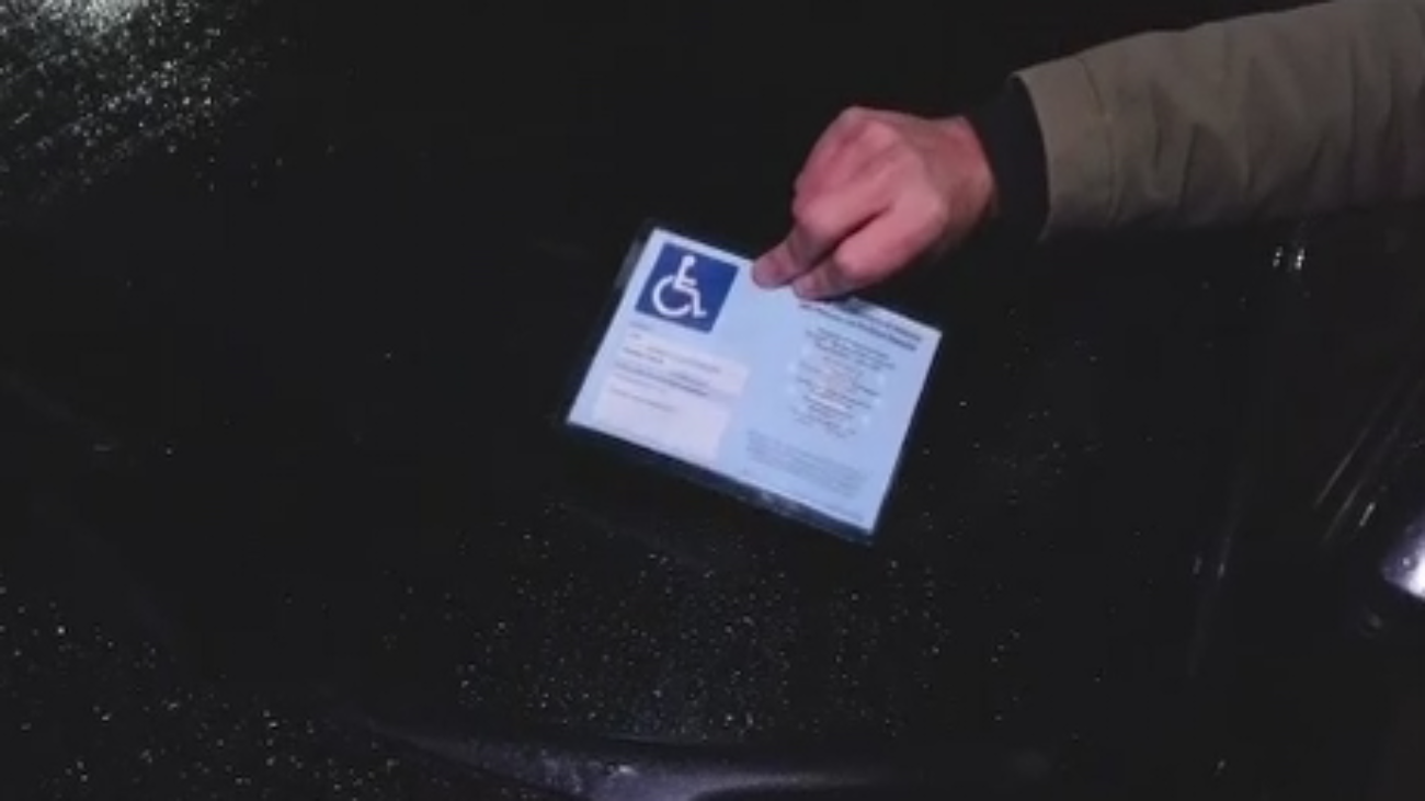 ¿Quién está robando tarjetas de personas con movilidad reducida en Rivas?