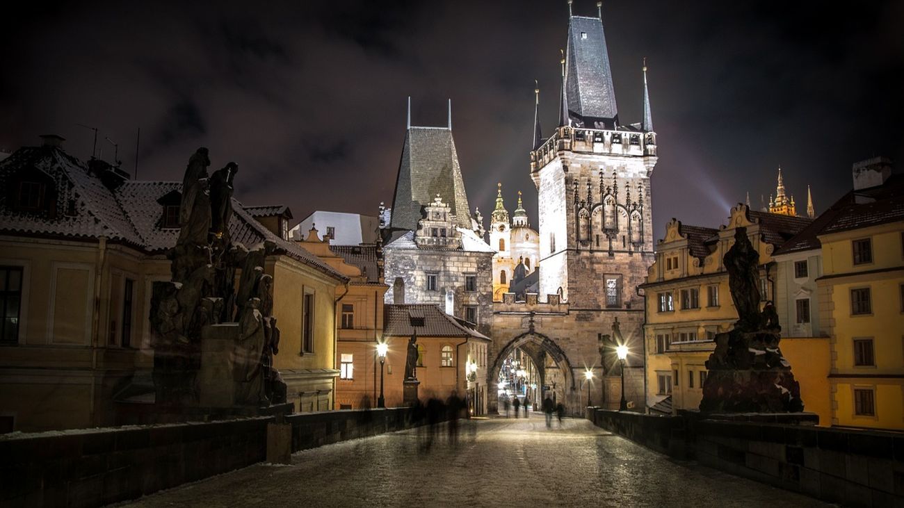 Oportunidades para trabajar en atención al cliente y en una cervecera en Chequia