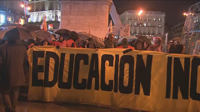 Manifiestación por una educación inclusiva "efectiva" en Sol