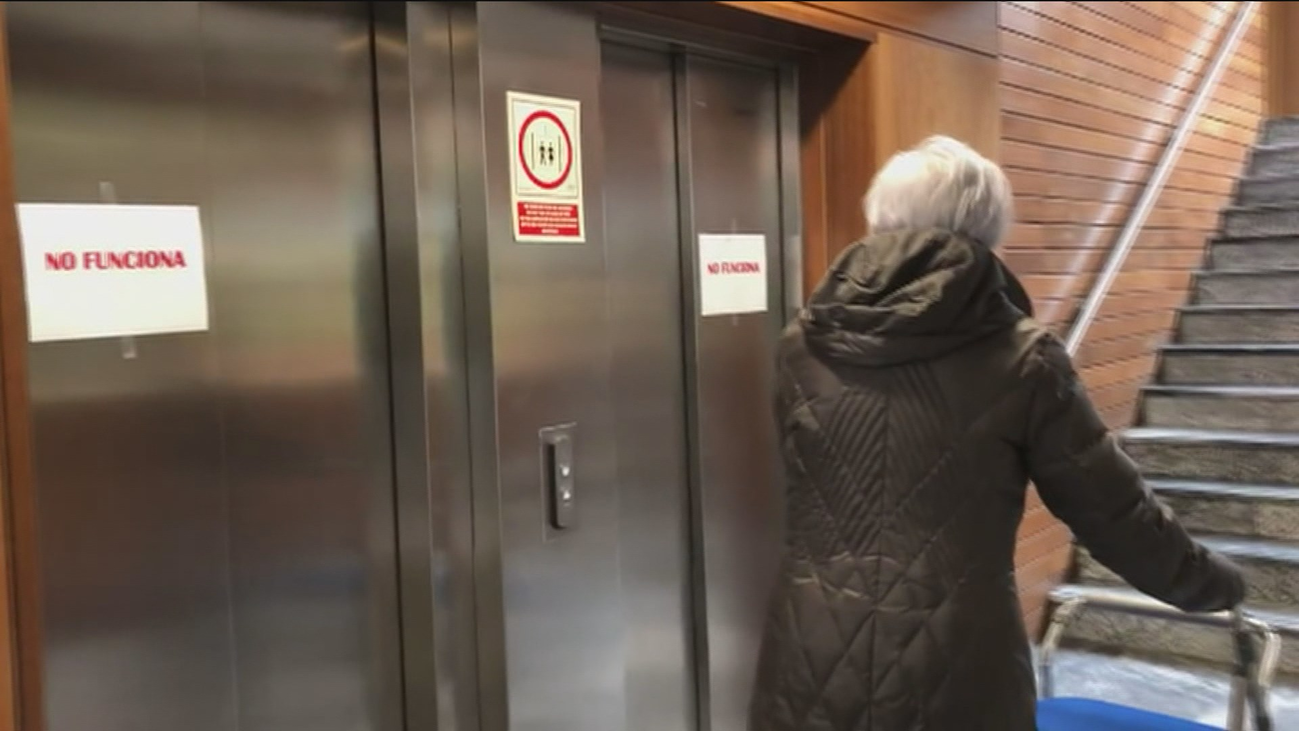 Ascensores precintados en cinco edificios municipales de Retiro