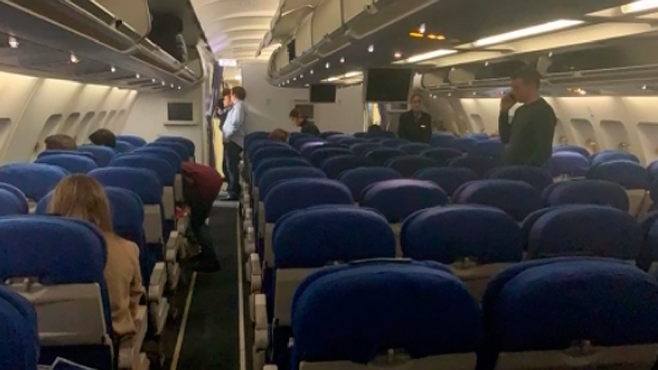 Una falsa alarma activa el protocolo de secuestro en un avión proveniente de Amsterdam