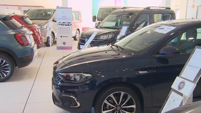 Los concesionarios buscan dar salida a 100.000 vehículos de kilómetro cero acumulados