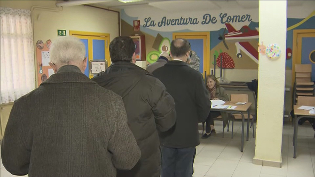 Las anécdotas del 10-N en los colegios electorales