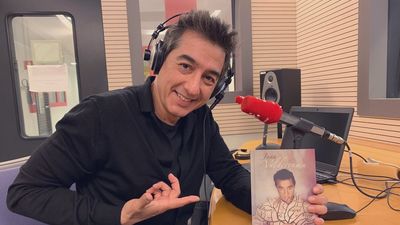 Juan Valderrama nos presenta 'Mujeres de carnes y verso'