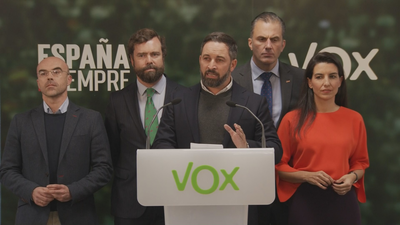 Abascal invita a PP y Cs a abstenerse y se desentiende de la gobernabilidad