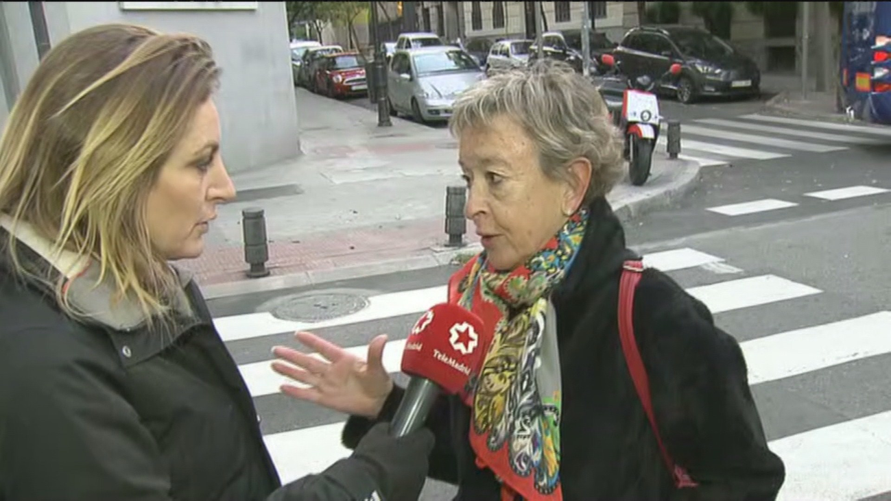 Vecinos de Chamberí denuncian que un grupo de sin techo complica la vida en el barrio