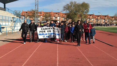 Más de 2.600 vecinos de Parla se suman a 'Caminando por un reto' contra la obesidad