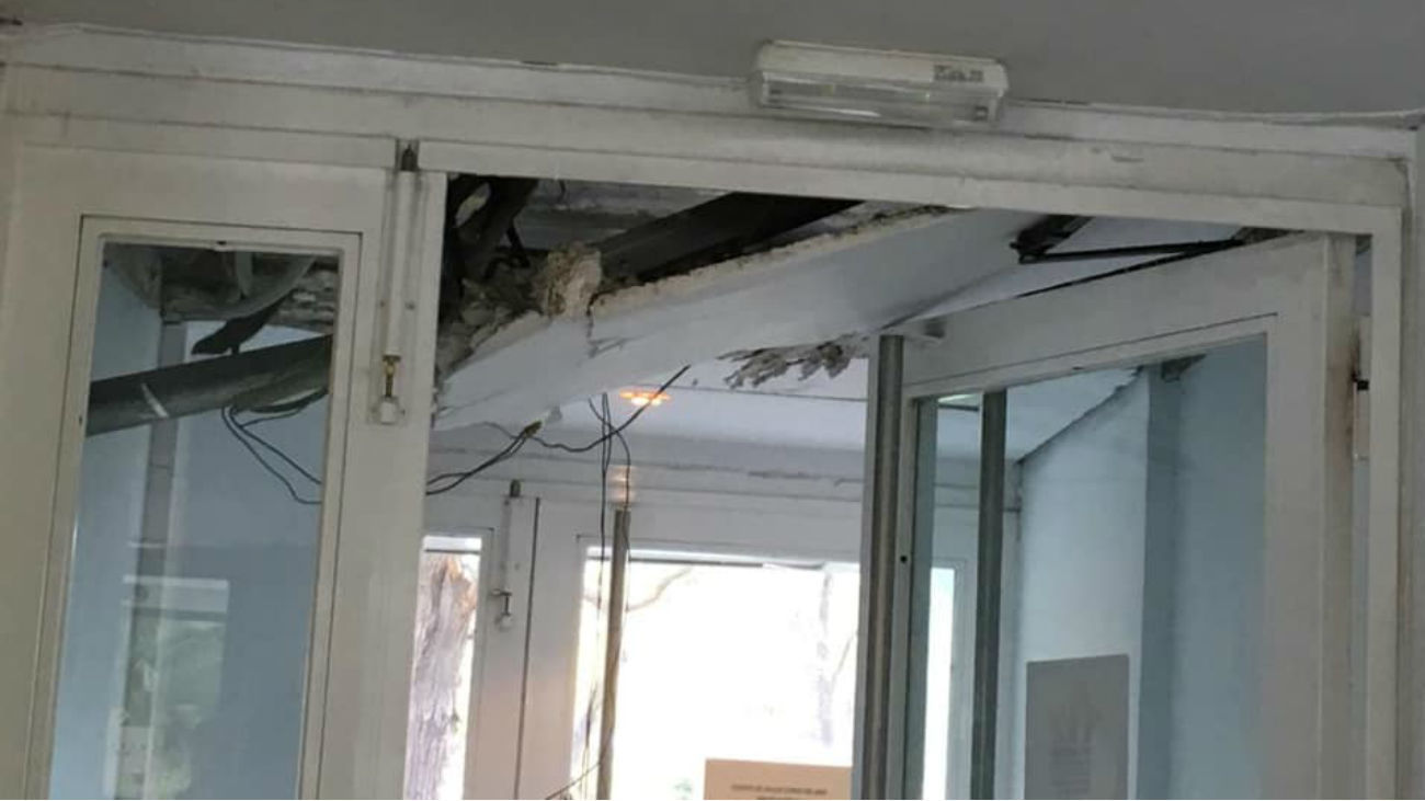 Se derrumba parte del techo de un centro de salud de Majadahonda