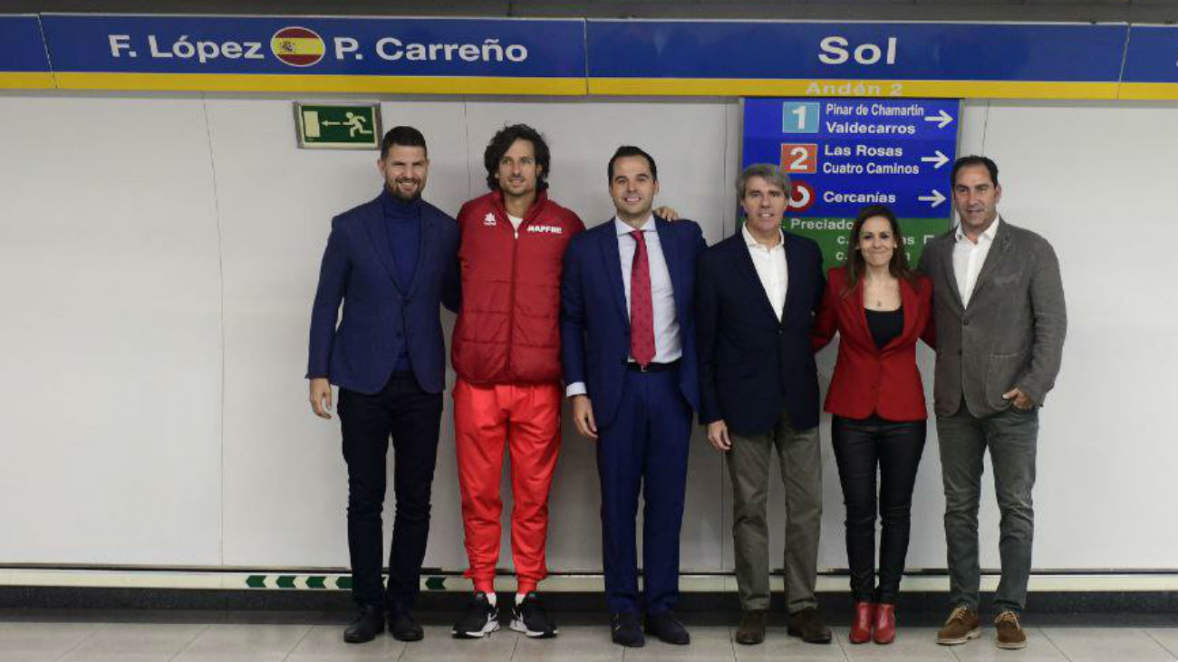 Metro homenajea a los equipos de la Copa Davis en la línea 3
