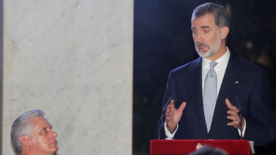 Felipe VI defiende ante Díaz-Canel los derechos humanos y la democracia