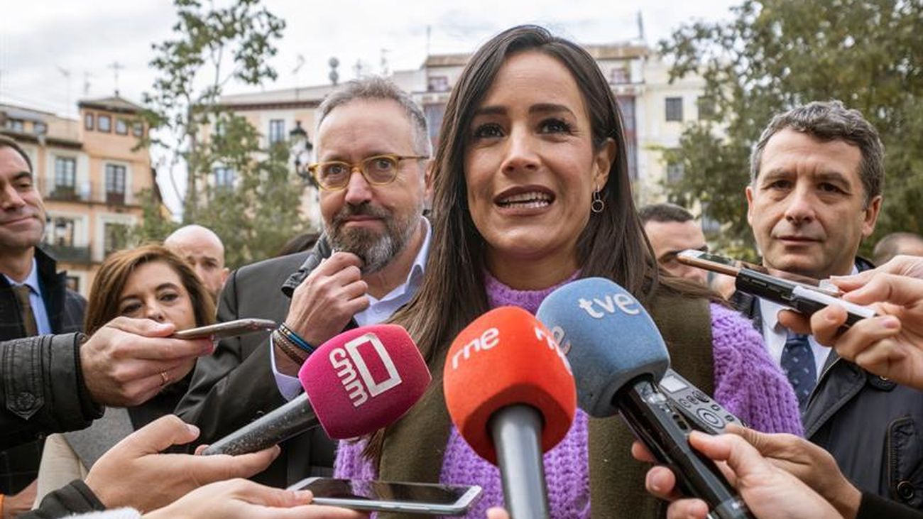 "Al PP hay que pedirle que deje de mirar a su derecha y empiece a pensar en España"