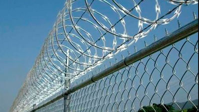 Interior anuncia la retirada de las concertinas de las vallas de Ceuta y Melilla antes de fin de mes