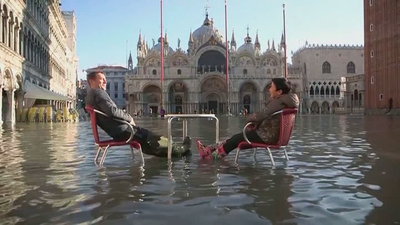 Venecia continúa inundada y se declara el estado de emergencia
