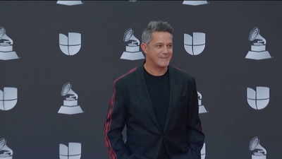 Alejandro Sanz o el beso del que todo el mundo habla en los Grammy