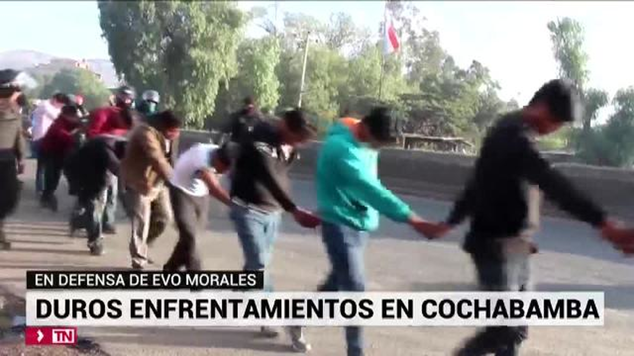 Violentos enfrentamientos en Bolivia entre partidarios de Morales y las fuerzas del orden