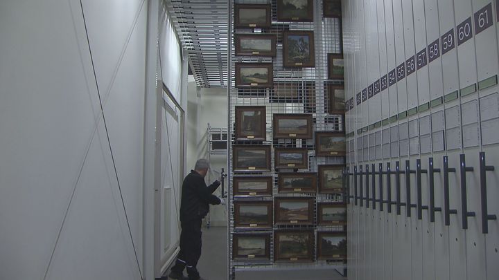 ¿Cómo se mueven los cuadros del museo del Prado?