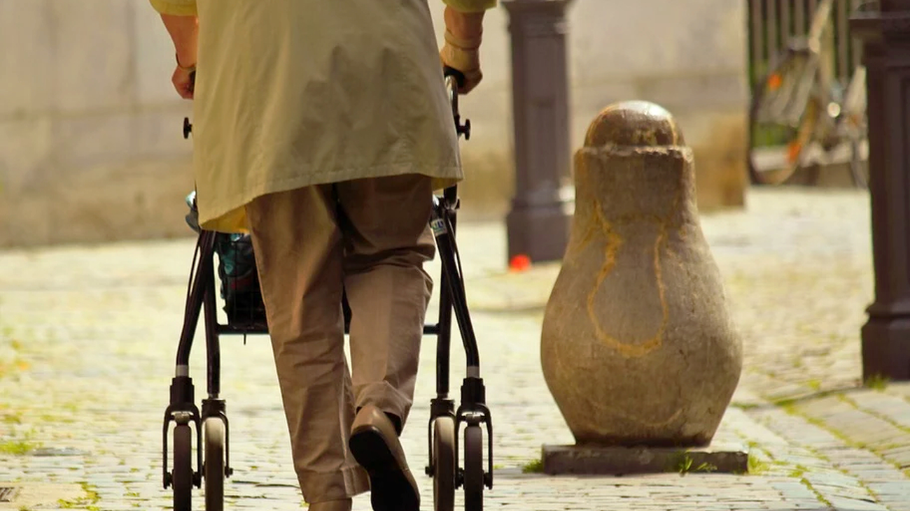 Si tus hermanos no te ayudan a cuidar de tus padres, ¿tienen derecho a heredar lo mismo?