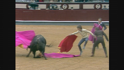 Manuel Díaz 'El Cordobés' saltó al ruedo mientras su padre toreaba en 1986