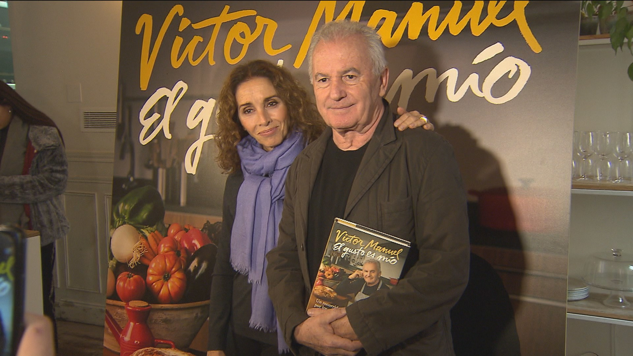 Víctor Manuel presenta 'El gusto es mío', un libro de recetas