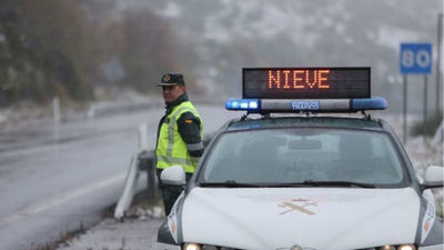 Cerrado el acceso al aparcamiento de Navacerrada a vehículos de Madrid