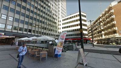 Desalojan varios edificios de la plaza de los Cubos por un escape de gas