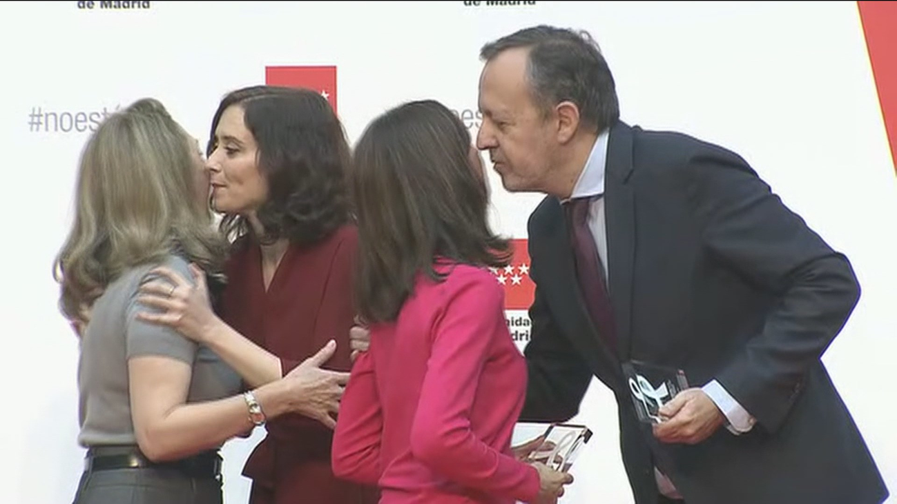 Ayuso defiende luchar contra violencia de género "sin divisiones"