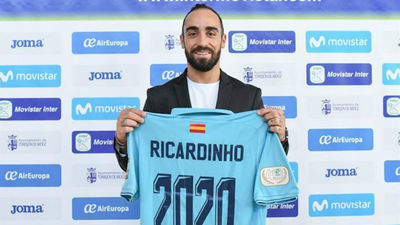 Javier Lorente: "Se han ido grandes jugadores y el equipo sigue ganando"