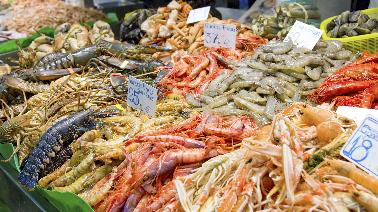 ¿Es mejor adelantar la compra de marisco, pescado o carne de cara a la Navidad?