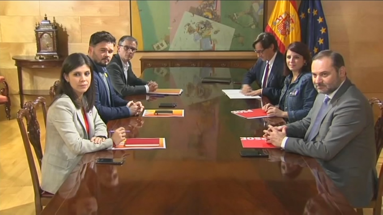 ERC y PSOE se emplazan el día 3 a seguir dialogando para la investidura