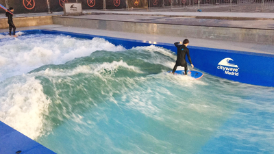 Practicar surf en Madrid ya es posible