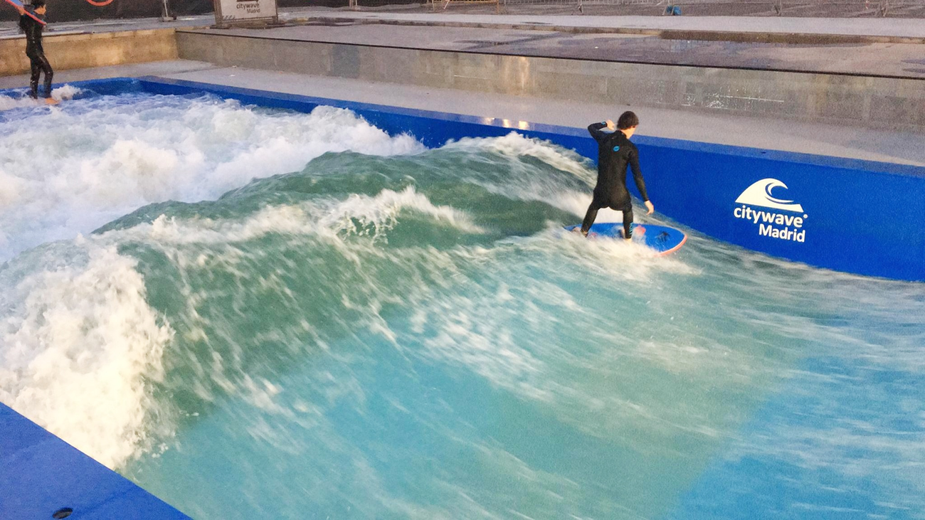 Practicar surf en Madrid ya es posible
