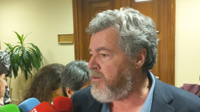 Juan López de Uralde: "Las energías renovables son la única estrategia para bajar la luz"